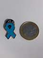 Bild 3 von Blue Ribbon Ansteckschleife aus Metall